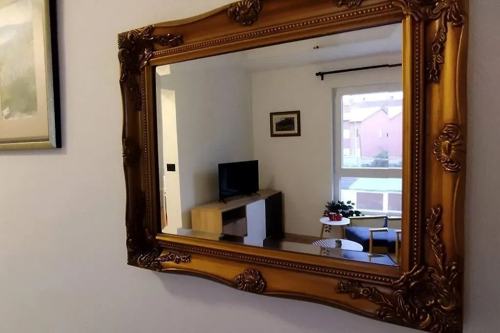 Cute Apartment Marla Art Close To Center プーラ