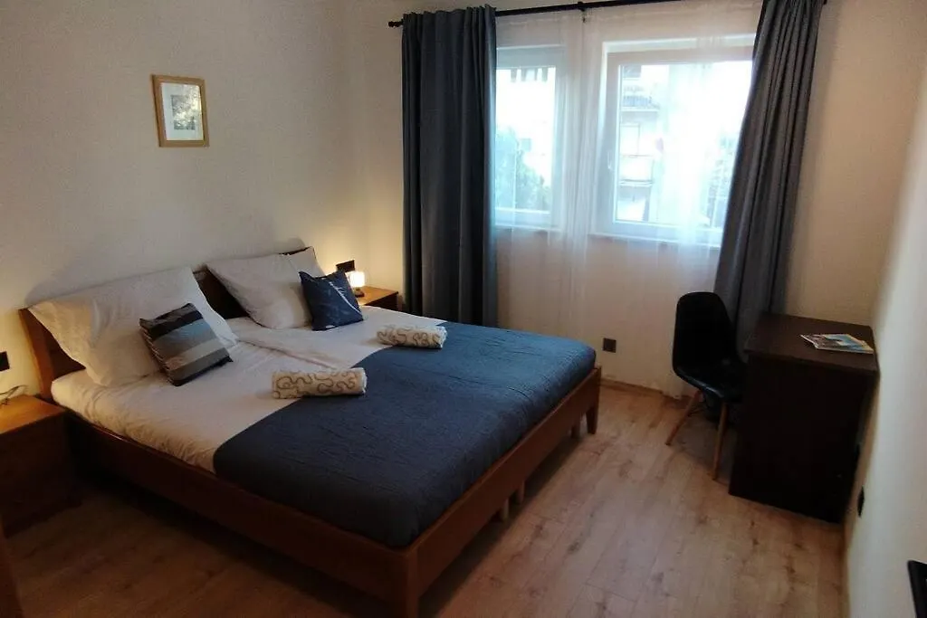 Cute Apartment Marla Art Close To Center プーラ クロアチア