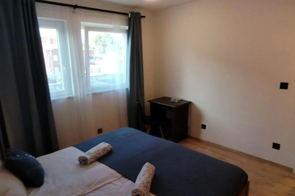 Cute Apartment Marla Art Close To Center プーラ