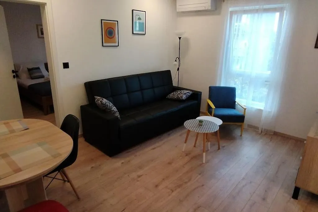 Cute Apartment Marla Art Close To Center プーラ クロアチア